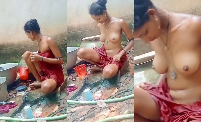 Slim Sexy Bhabhi Naked Boobs Xnxx
