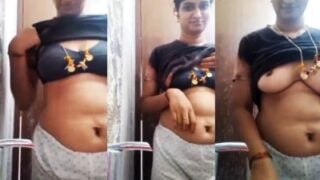 Desi aunty strip her inners and explore her mulai with fun Desi aunty strip her inners and explore her mulai with fun