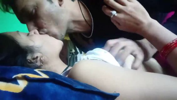 Very Horny and Sexy Desi Girl Fucking Porn Video
